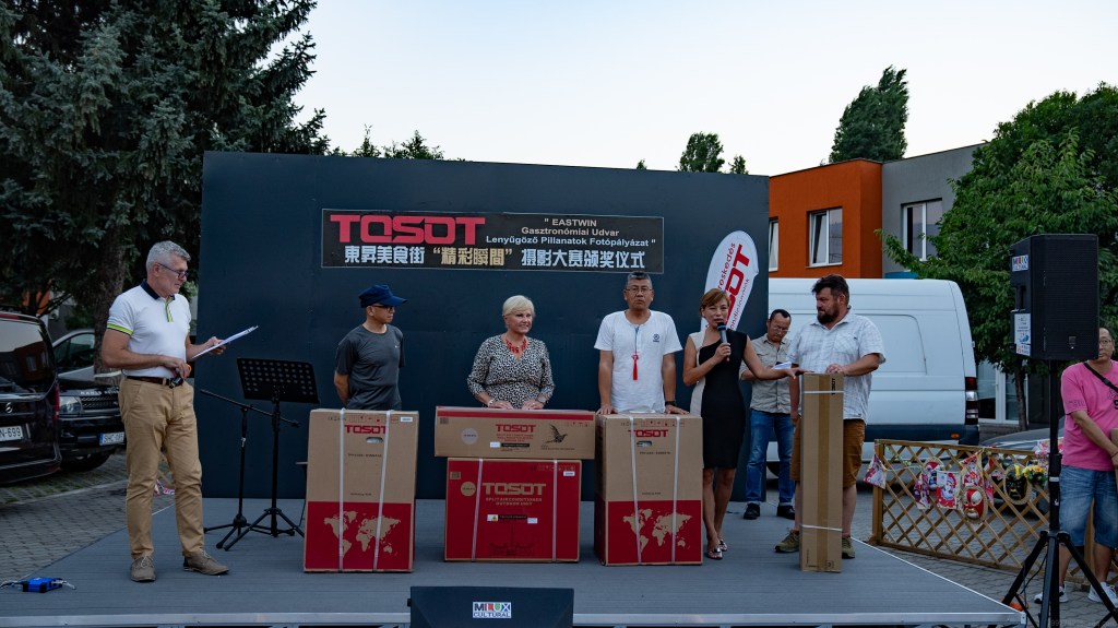 布达佩斯东昇美食街摄影大赛颁奖仪式